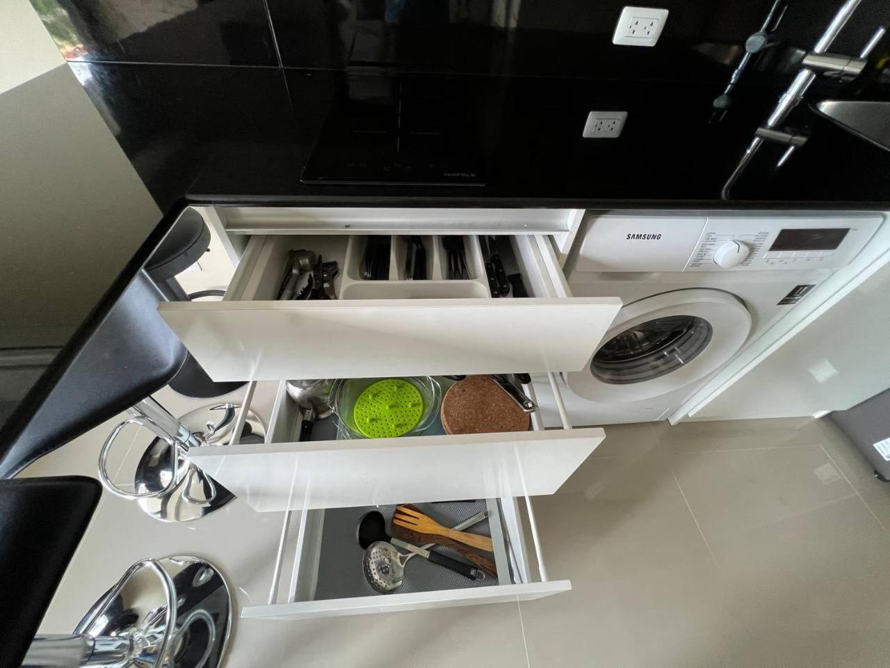 Nai Harn Naiharn Pearl Condo Hotel By Villacarte חדר תמונה