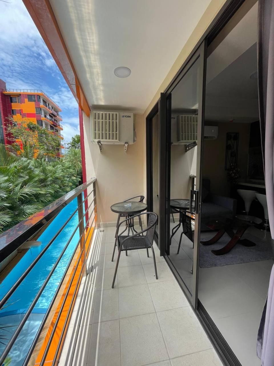 Nai Harn Naiharn Pearl Condo Hotel By Villacarte חדר תמונה