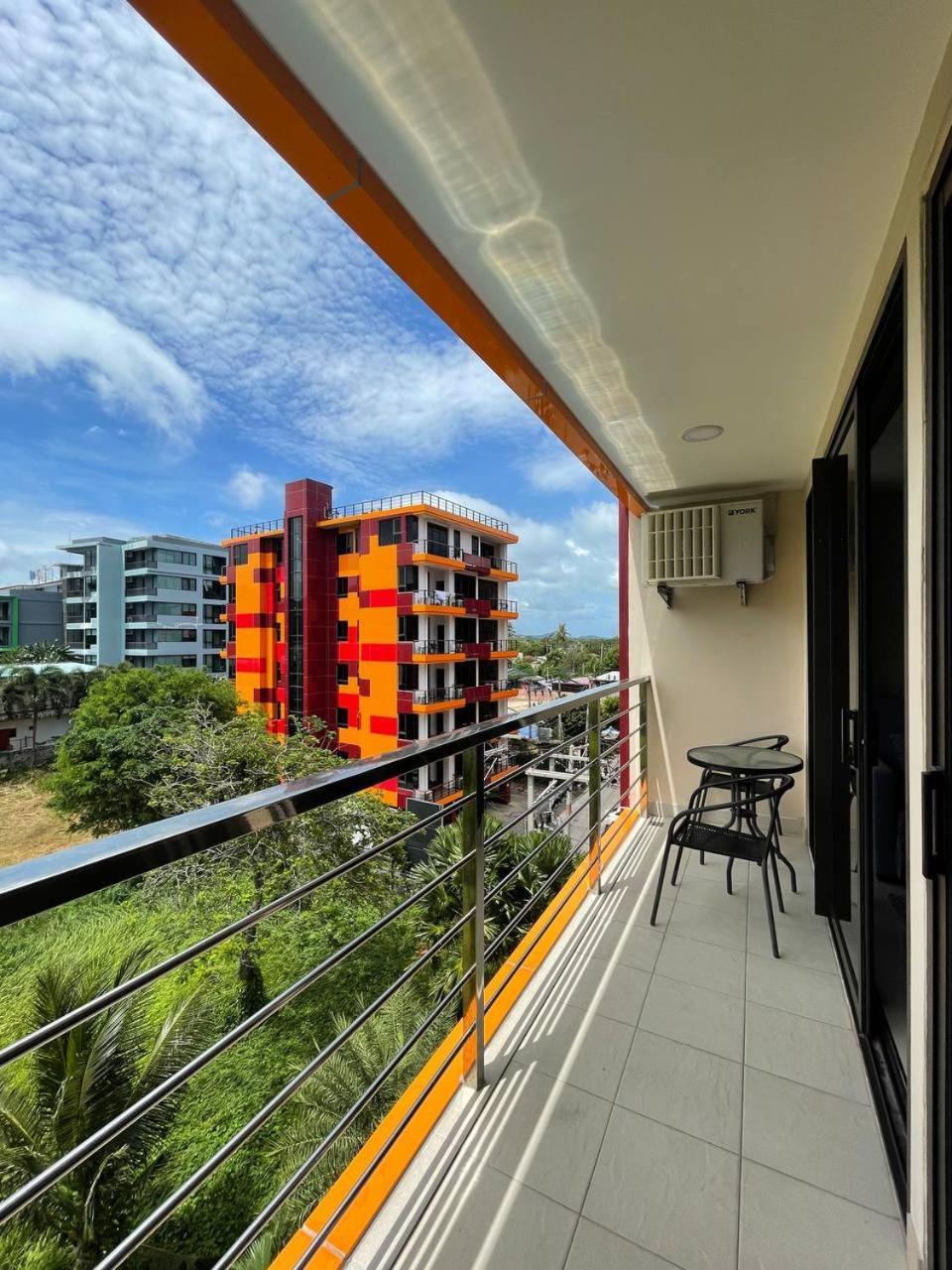 Nai Harn Naiharn Pearl Condo Hotel By Villacarte חדר תמונה